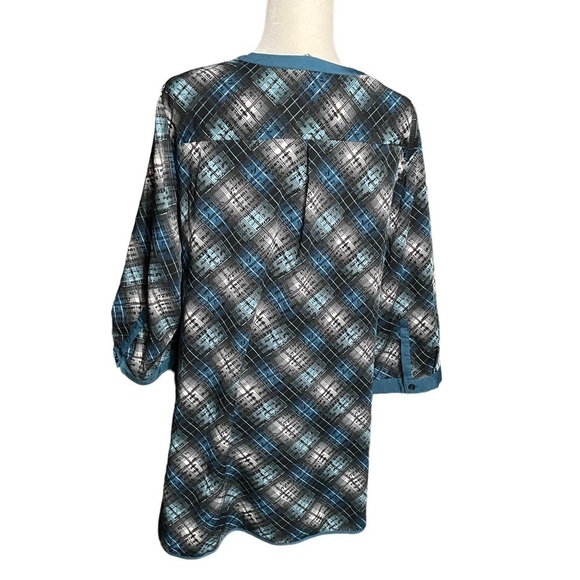 Pennington’s Teal, Black and White - V Neck - Dome Closure - Size 4X - Picture 4 of 9